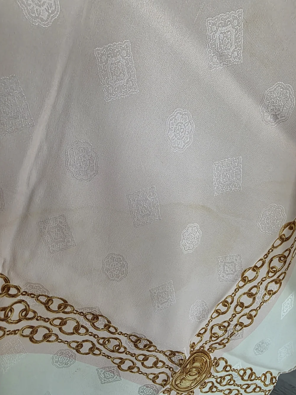 Auth CHANEL Pink & Cream Gold Chain-Print Silk Scarf - Picture 7 of 7